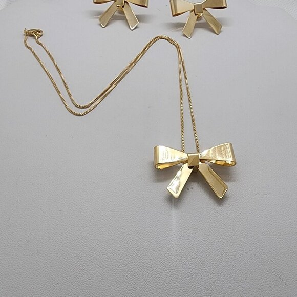 Brand New Brazilian 18k Gold Filled Bow Earrings and Necklace Set - Picture 4 of 7